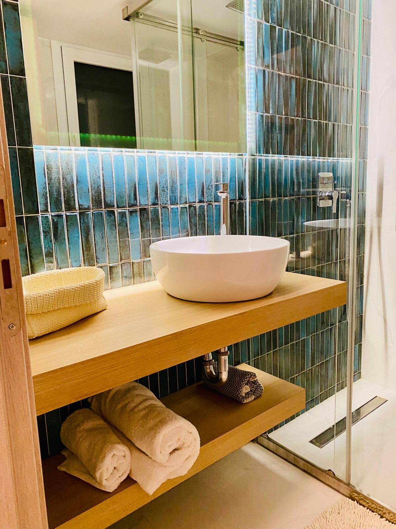 Antinoros Inn, Stylish Apartment,3' To Metro Афины Экстерьер фото
